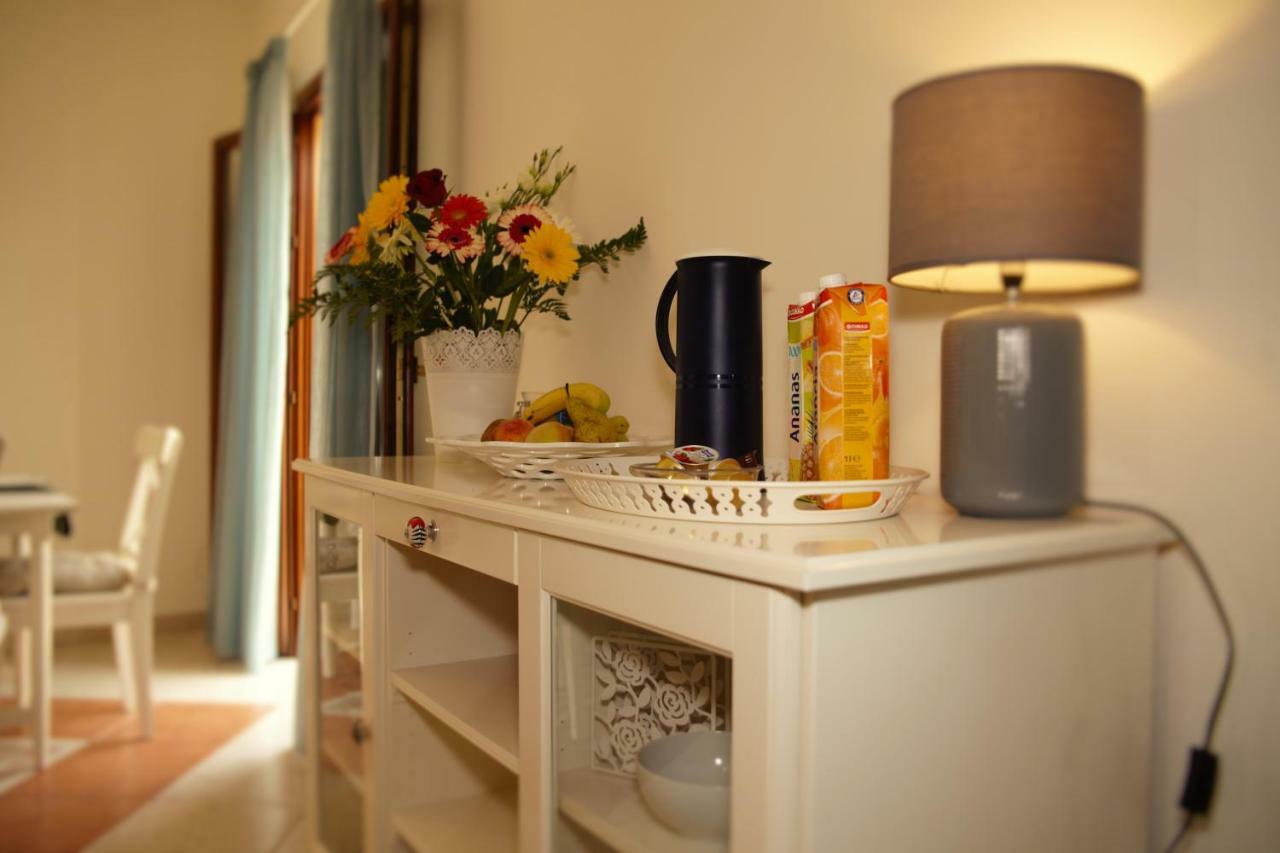 Bnb Donnalaura Carini Exterior foto